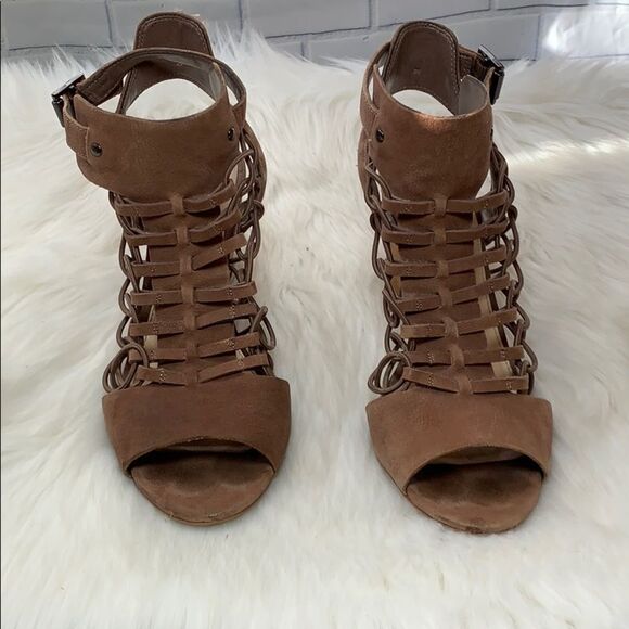 Vince Camuto Strappy Ankle Wrap Sandals Size 38/8 - Picture 2 of 6